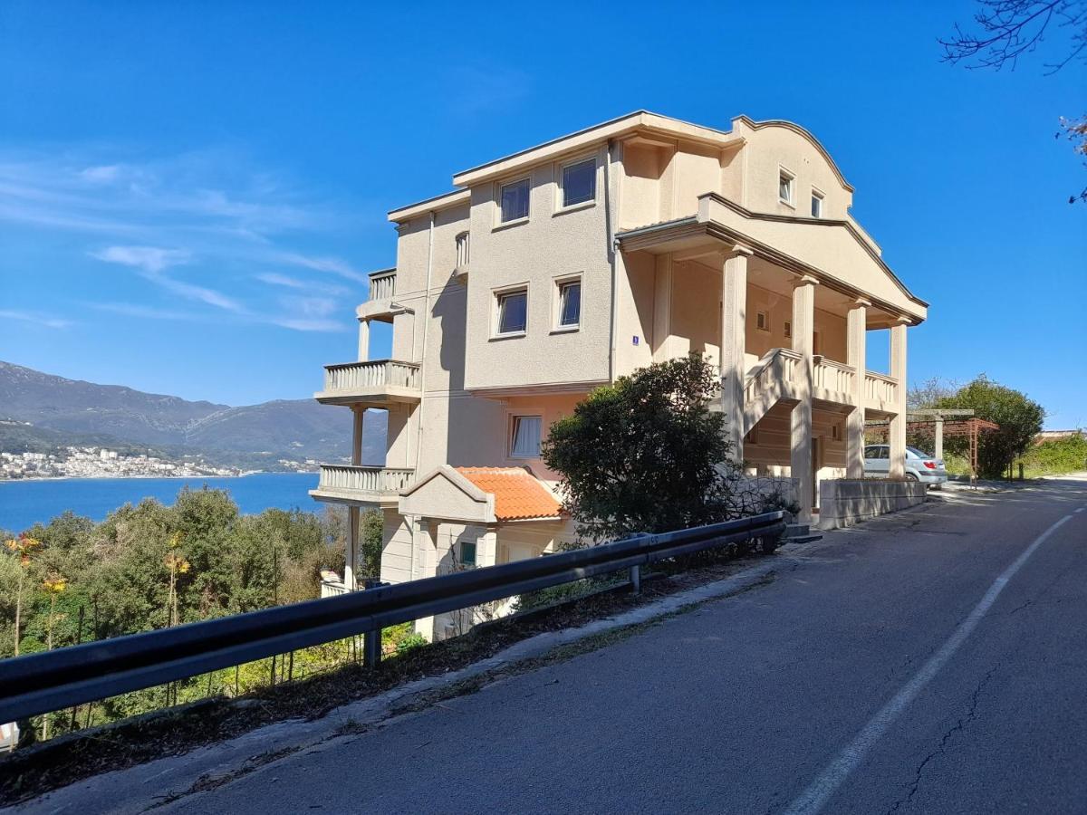 Villa Garden Apartments ヘルツェグ・ノヴィ エクステリア 写真